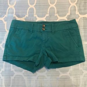🍄 American Eagle shorts